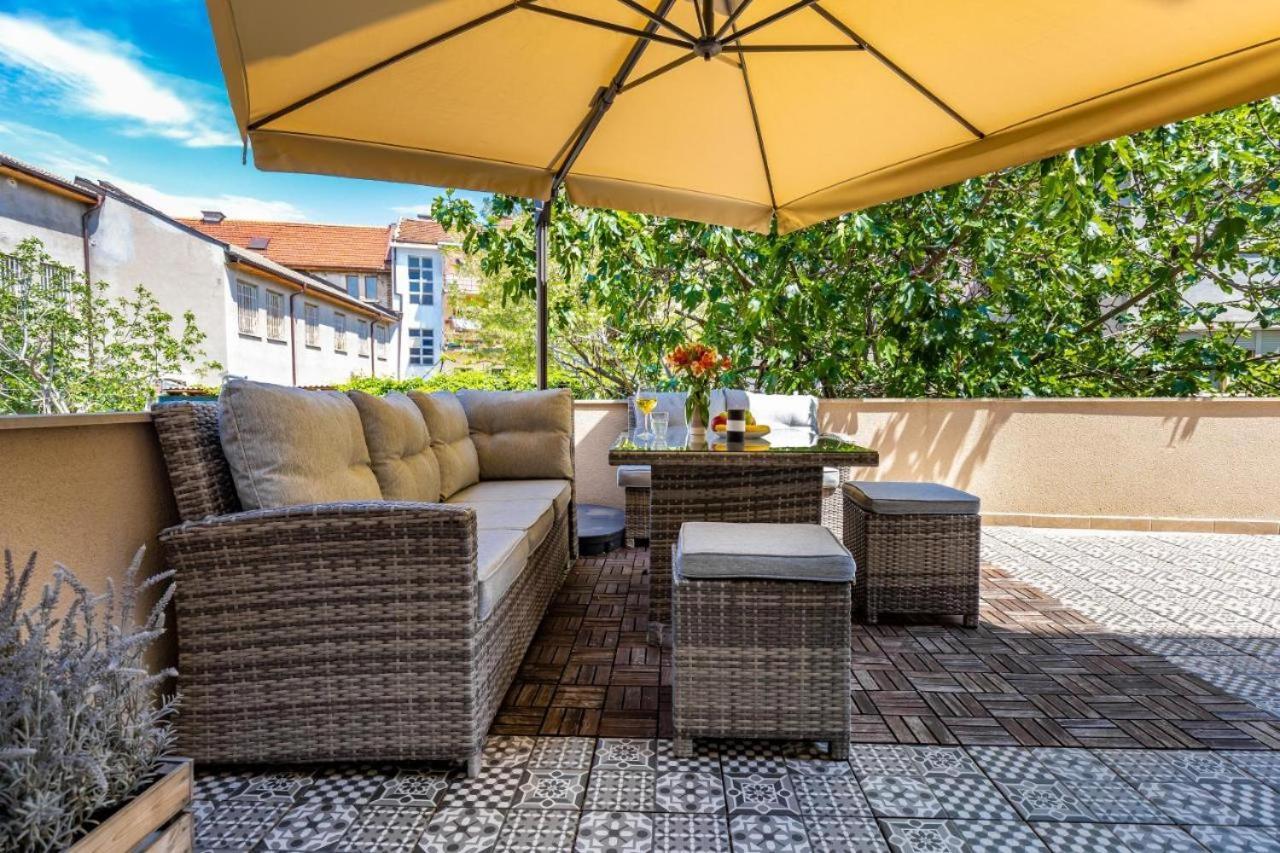 Top Centre Plovdiv Apt. With Parking For 4 Guests Exteriör bild